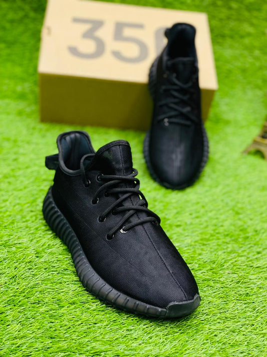 Yeezy - 350 - All Black (Master)