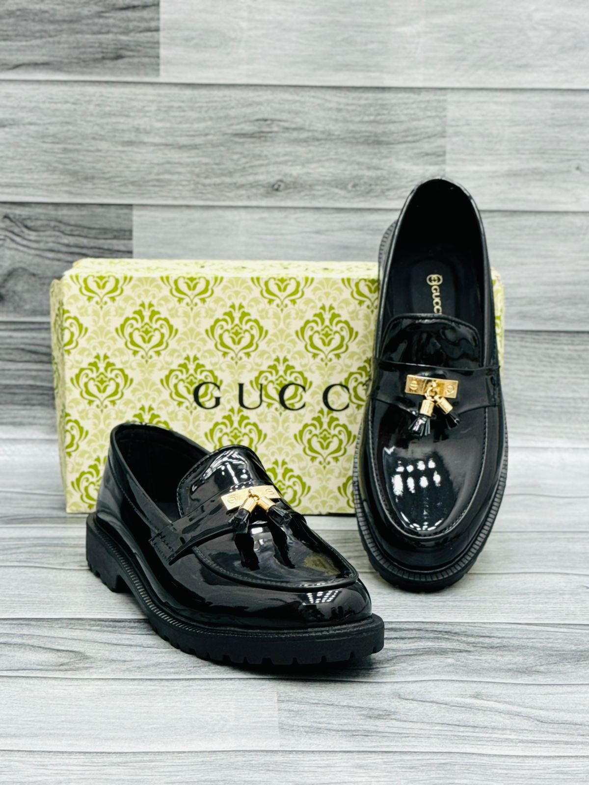 Guccci - Formal D5 - Black