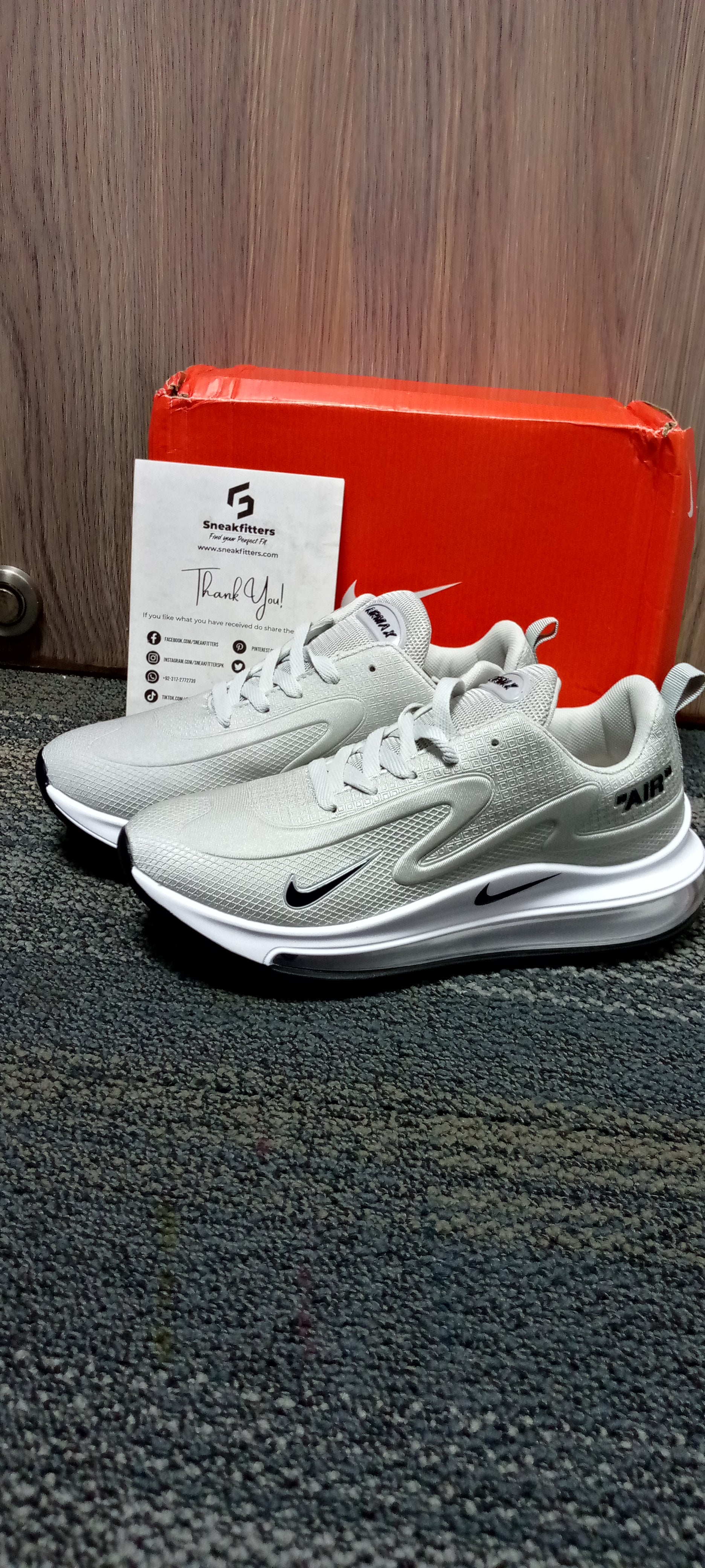 NKE Air Max 720 Grey Black Sneakfitters