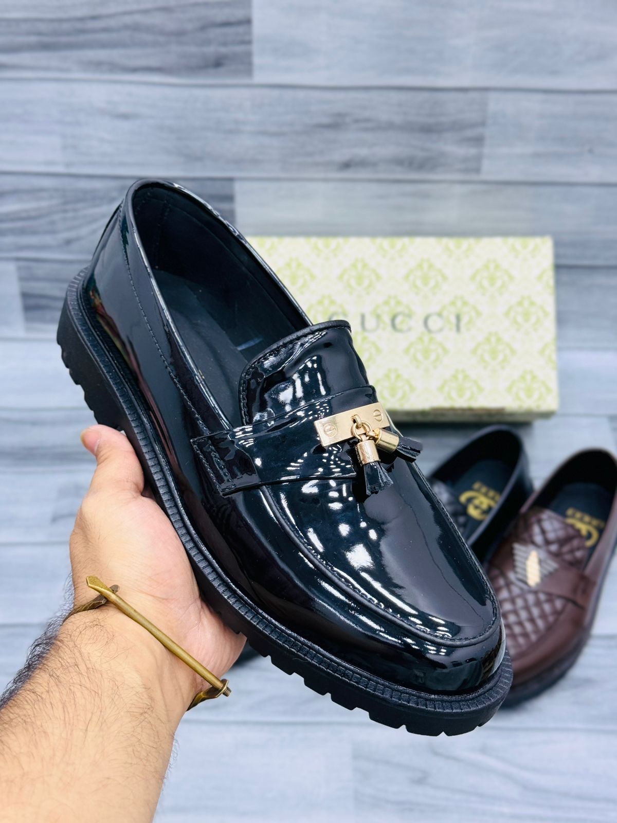 Guccci - Formal D5 - Black