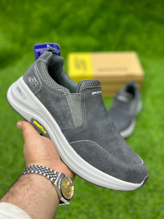 Skecher - Ultra Go Goodyear With Leather - Grey