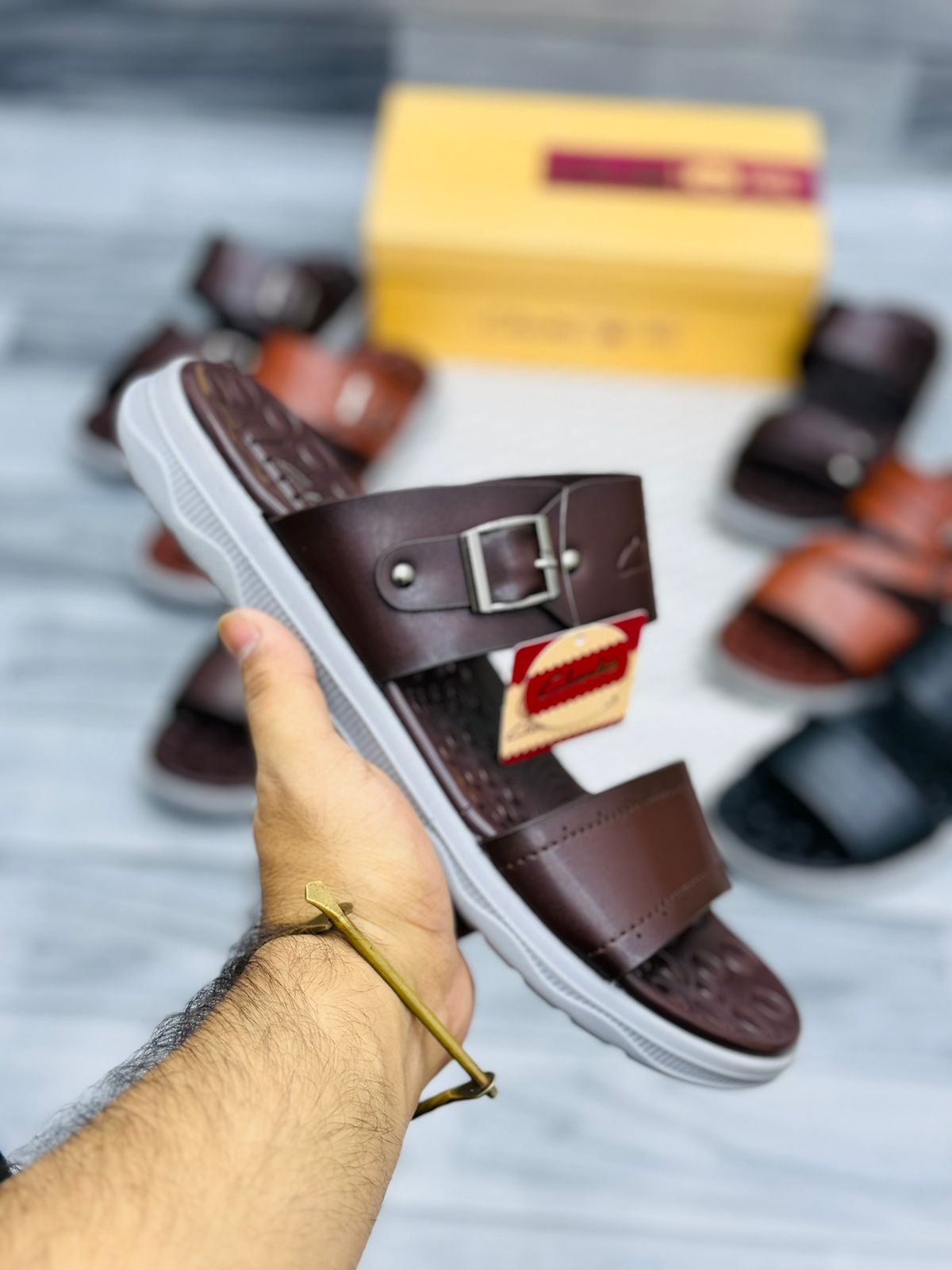 Clarks - Slippers D1 - Brown