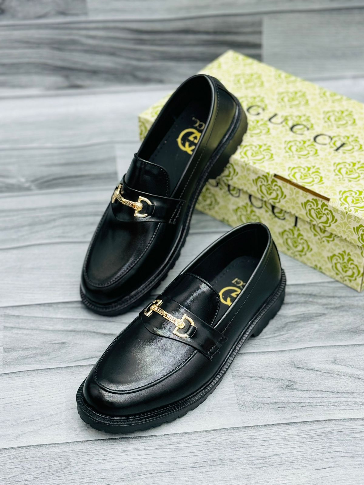 Guccci - Formal D10 - Black