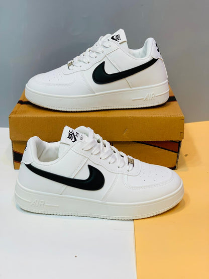 NKE Airforce 1 - White With Black