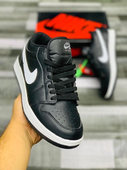 NKE Airforce 1 - Black With White Tick