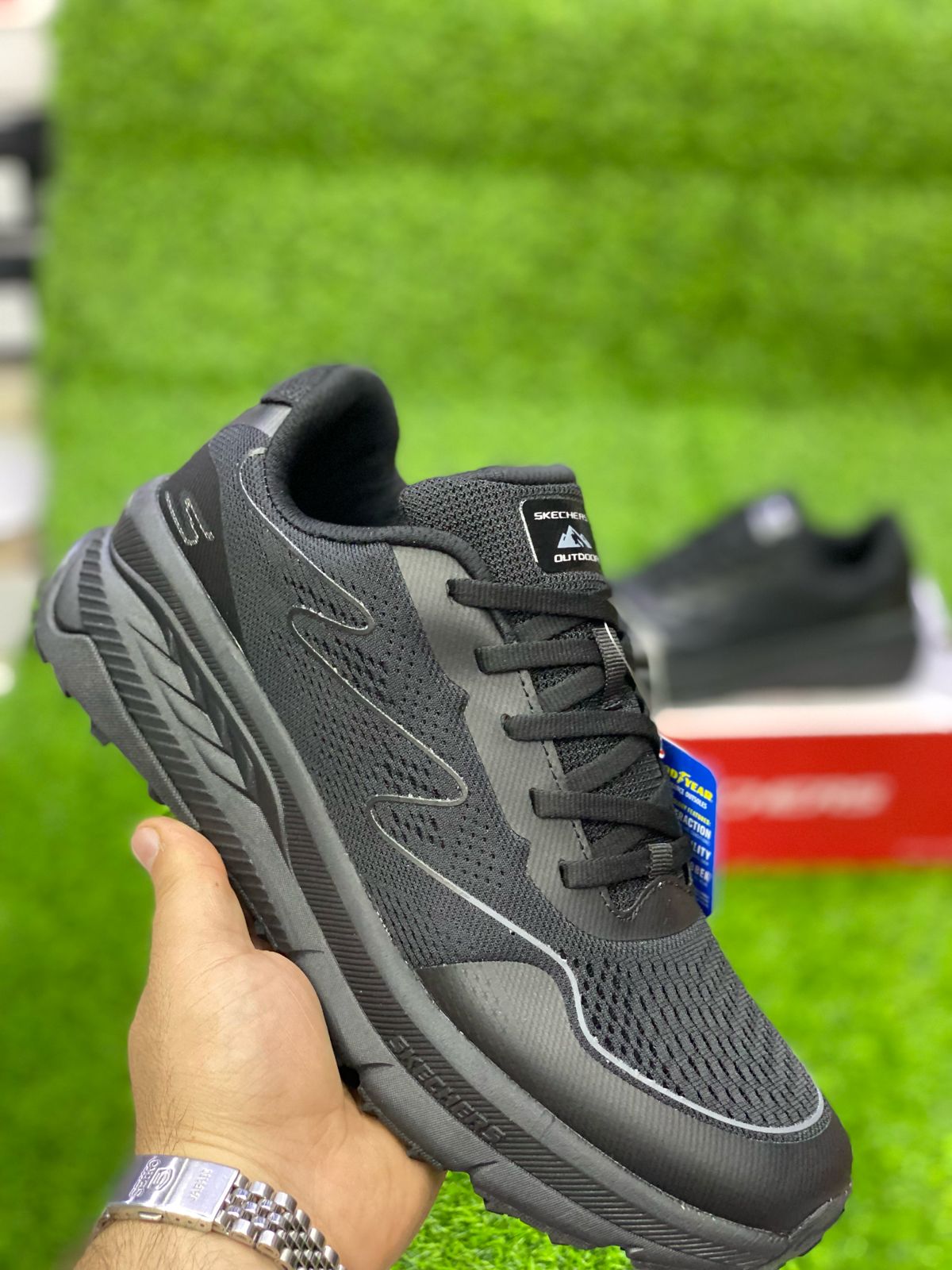 Skechers - Hyper Burst Out Door - All Black