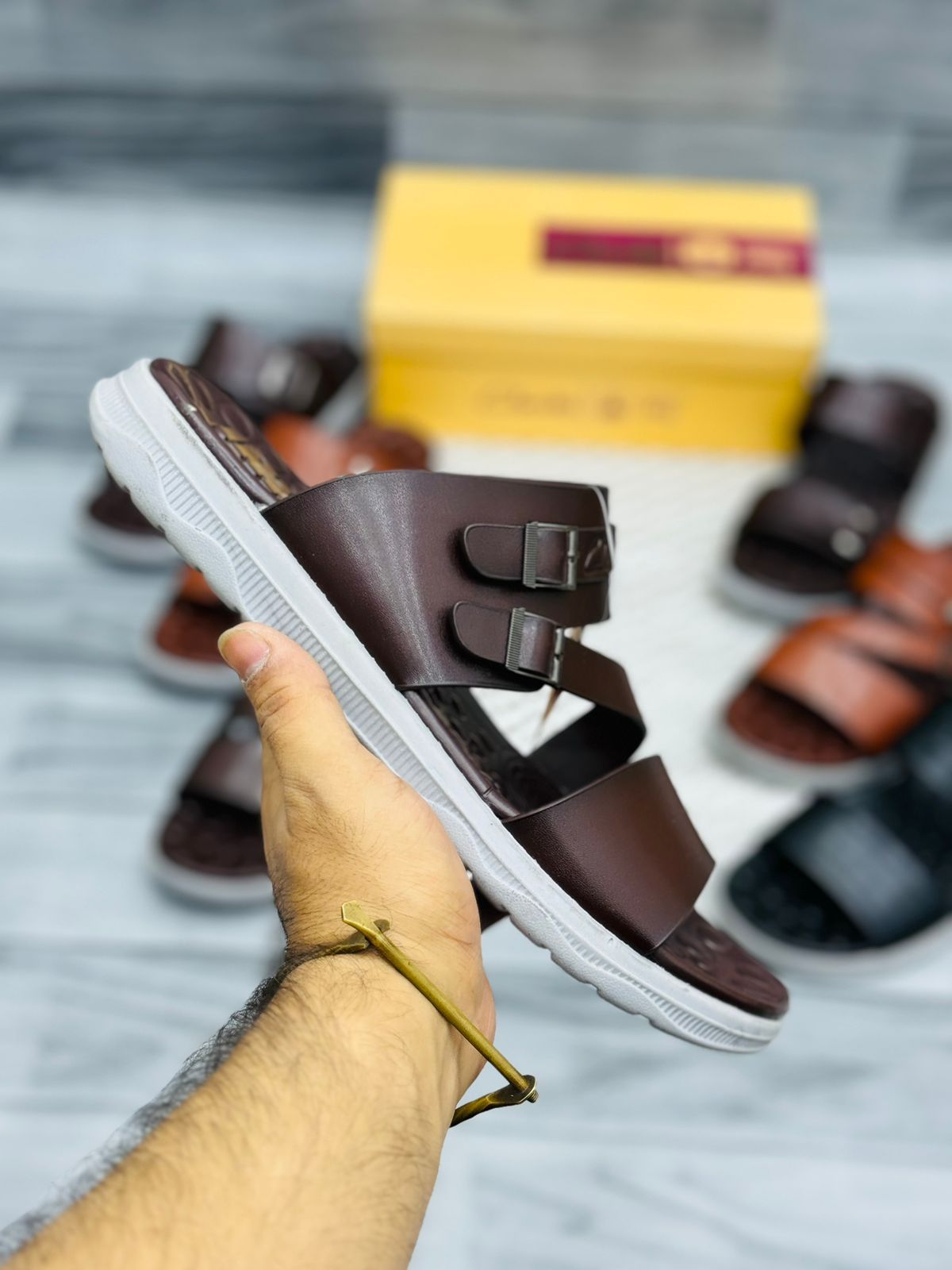 Clarks - Slippers D3 - Brown