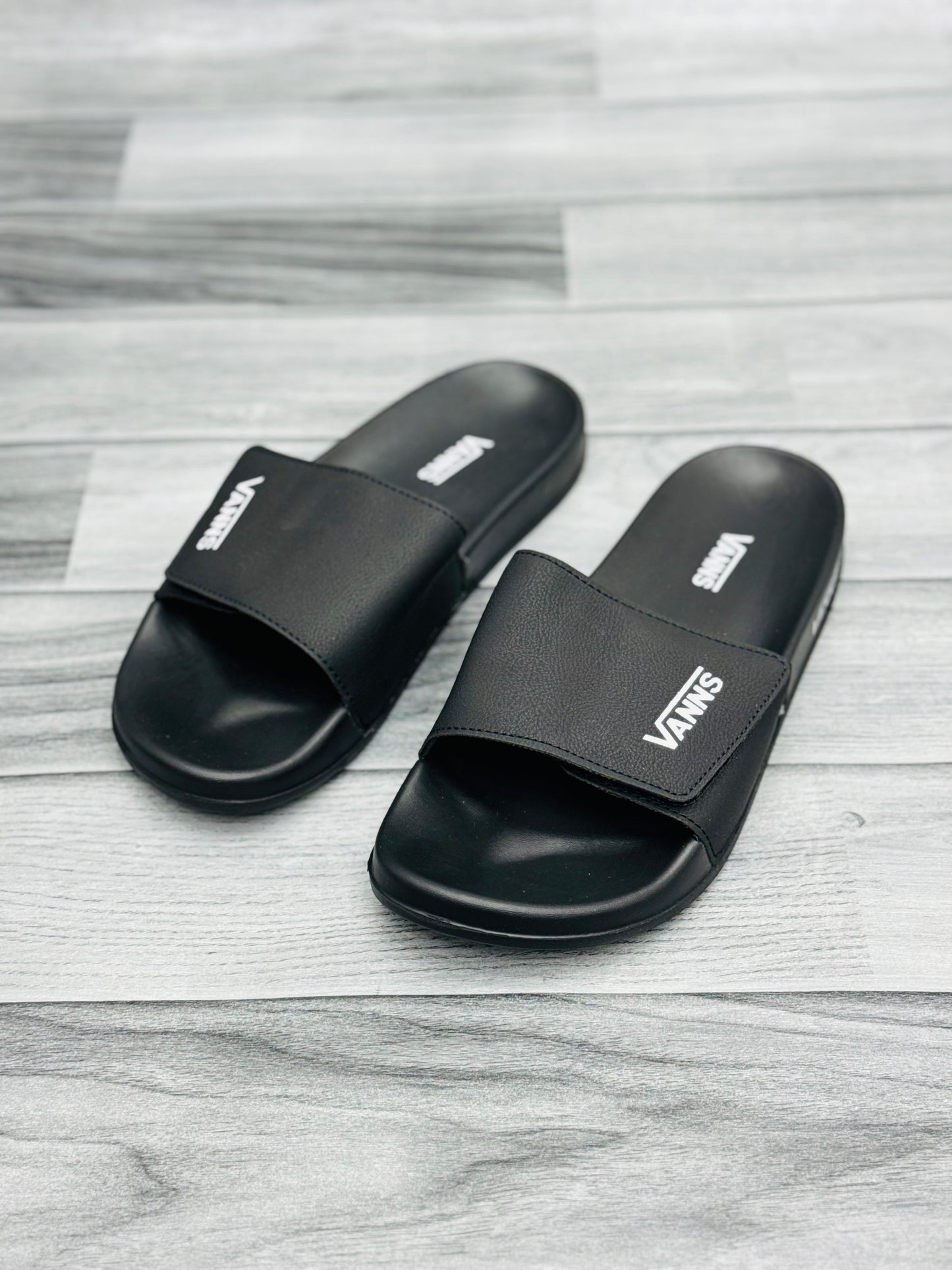 Vanns - Slides D2 - Black