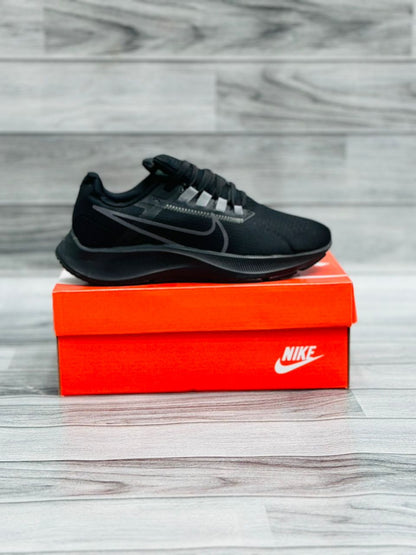 NKE Zoom - Pegasus 38 - All Black 2.0