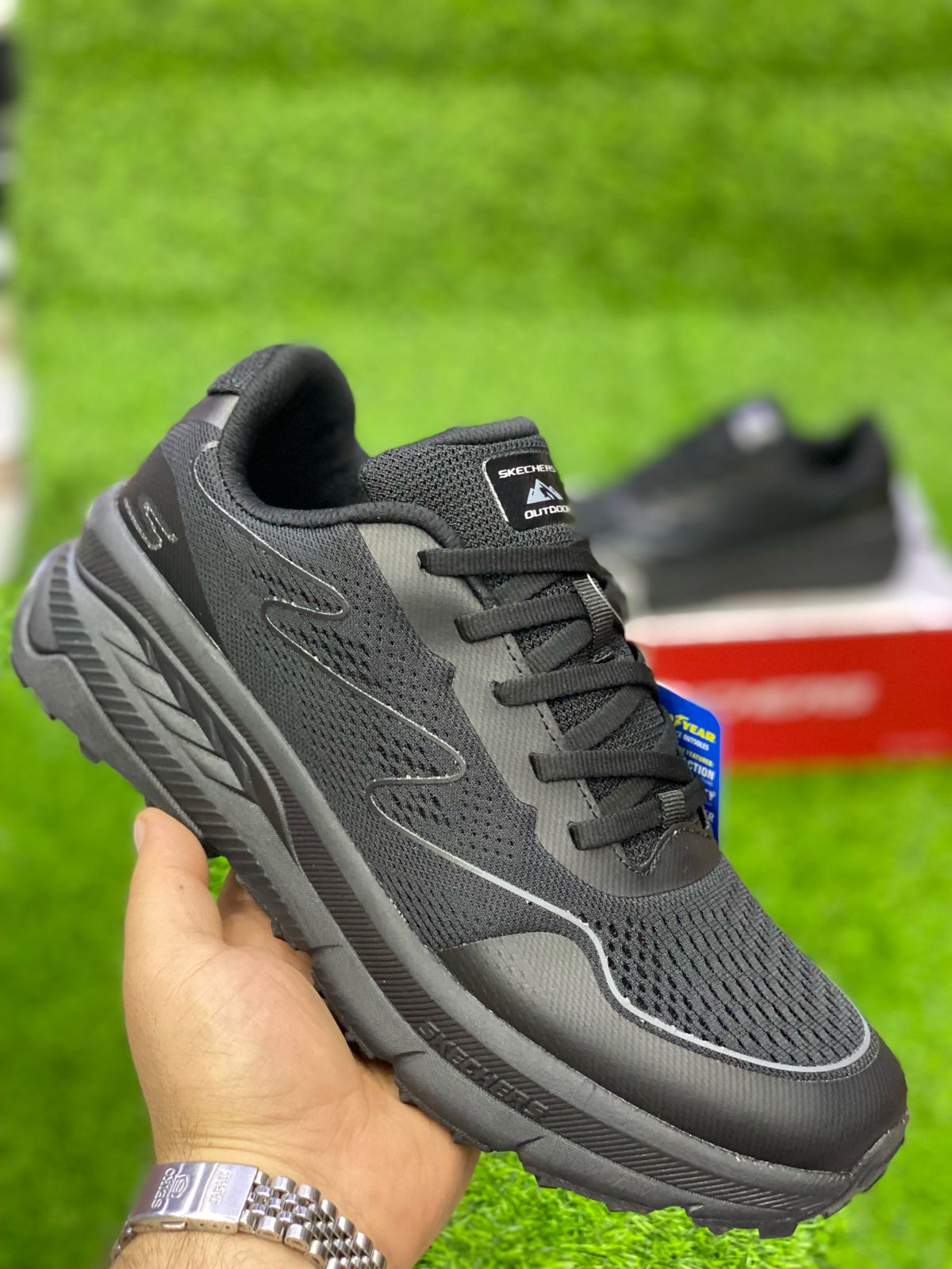 Skechers - Hyper Burst Out Door - All Black