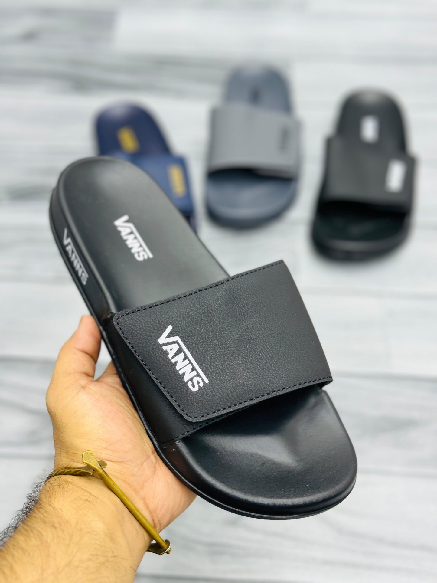 Vanns - Slides D2 - Black