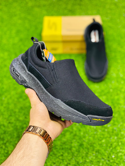 Skechers - Archfit - Goodyear - Black