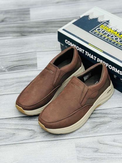 Skechers - Memory Foam Ultra Go Goodyear - Brown