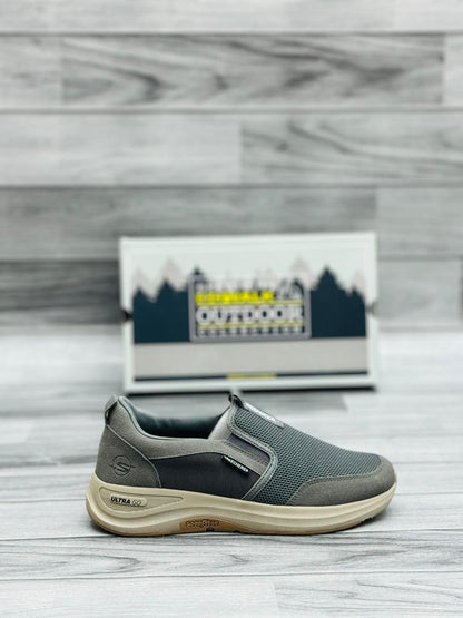 Skechers - Memory Foam Ultra Go Goodyear - Grey