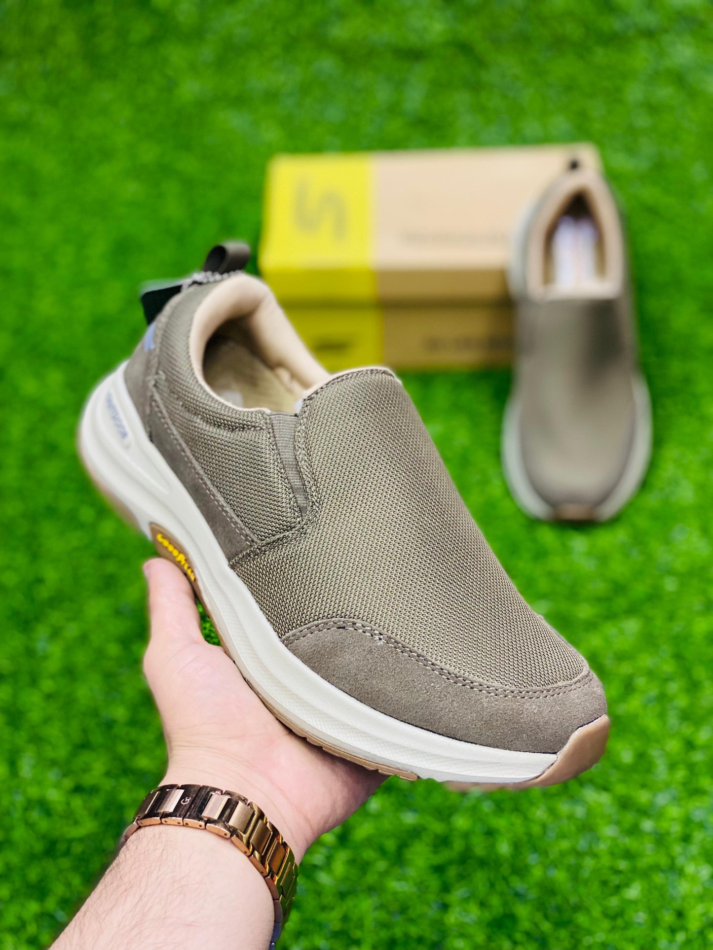 Skechers - Outdoor -  Light Brown