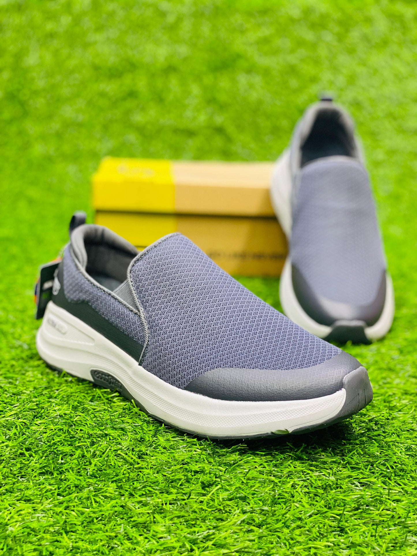 Skechers - Ultra Go-Goodyear  - Grey White 2.0