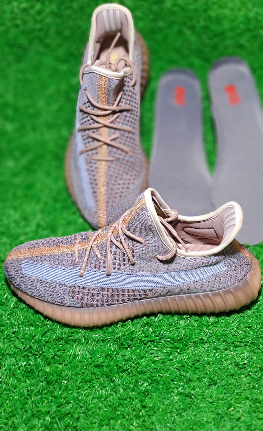 Yeezy - 350 V2 - Grey Khaki